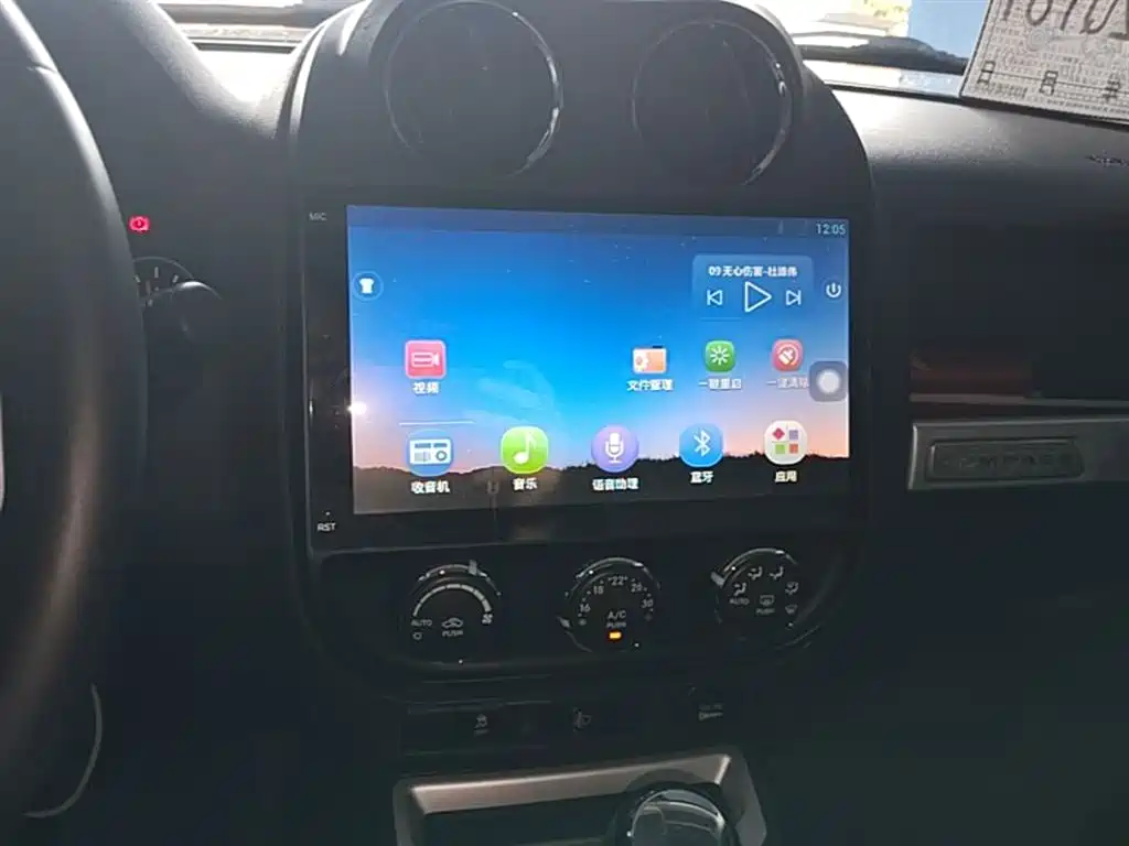 Jeep Compass 2014 — фото 13