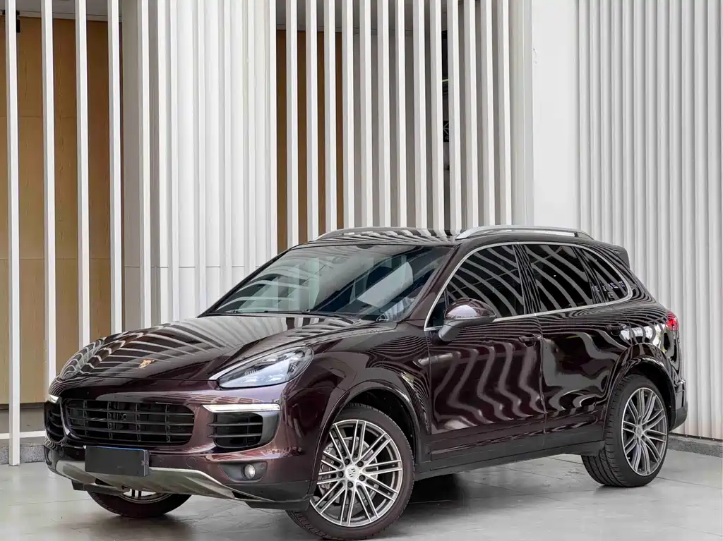 Porsche Cayenne 2015 — фото 1