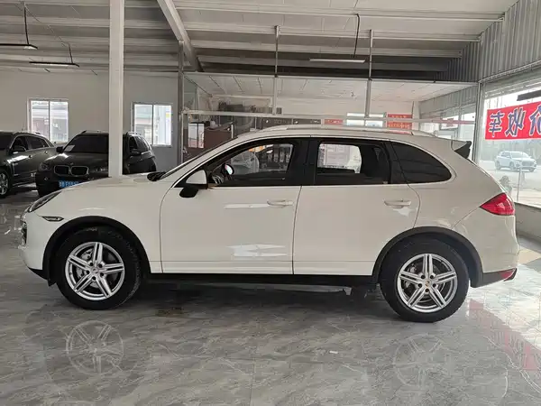 Porsche Cayenne 2011