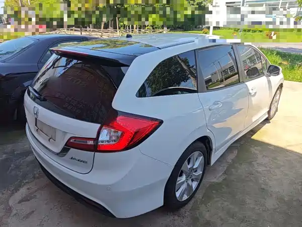 Honda Jade 2016