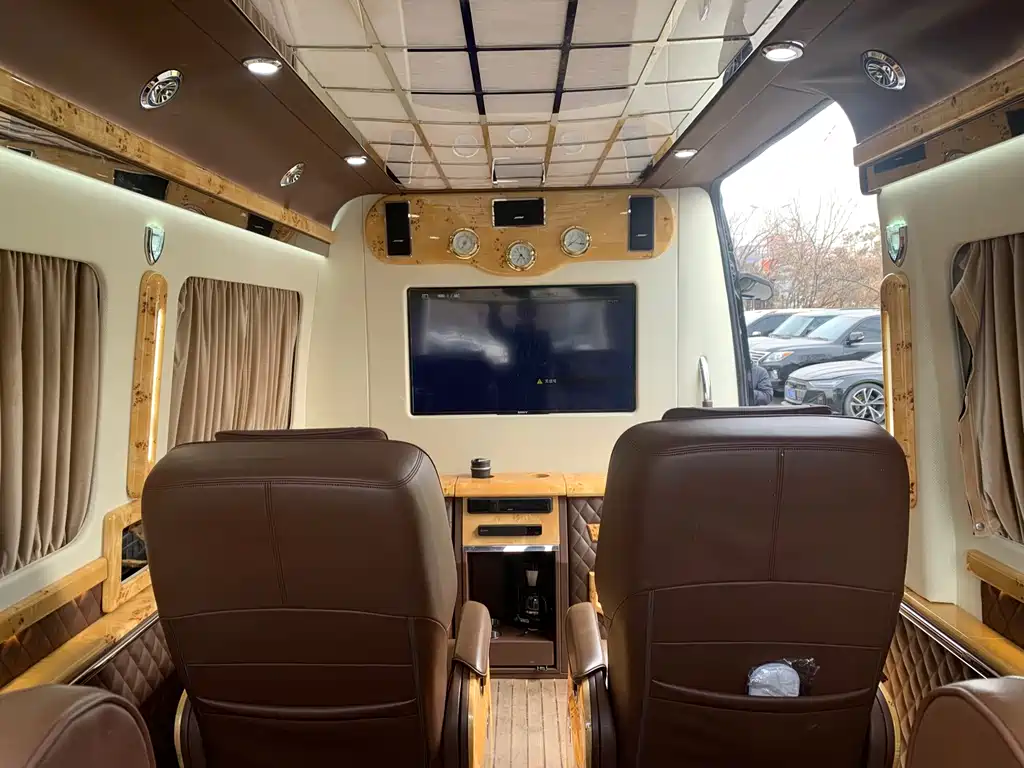 Mercedes-Benz Sprinter 2018 — фото 15