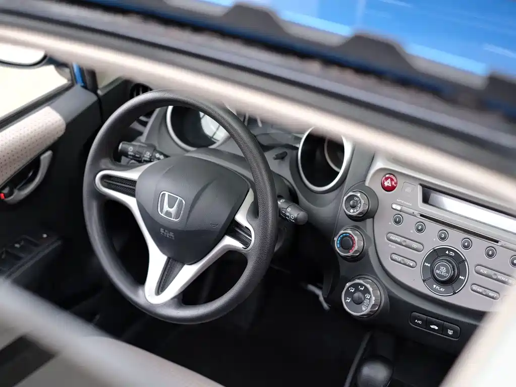 Honda Fit 2010 — фото 26
