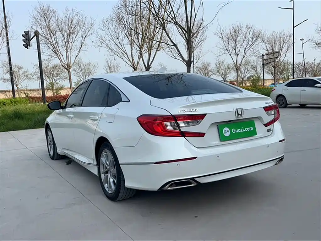 Honda Accord 2020 — фото 25