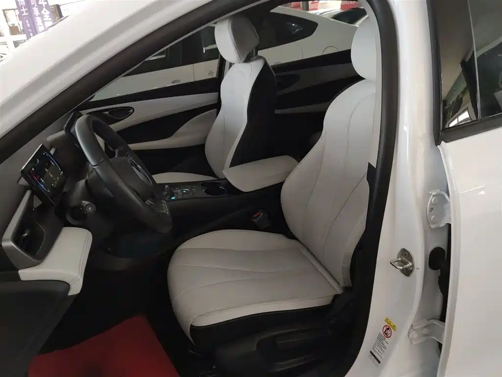BYD Seal 05 DM-i 2025 — фото 15