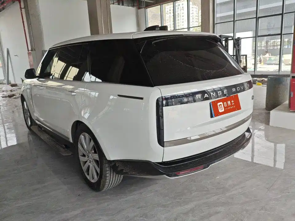 Land Rover Range Rover 2025 — фото 9