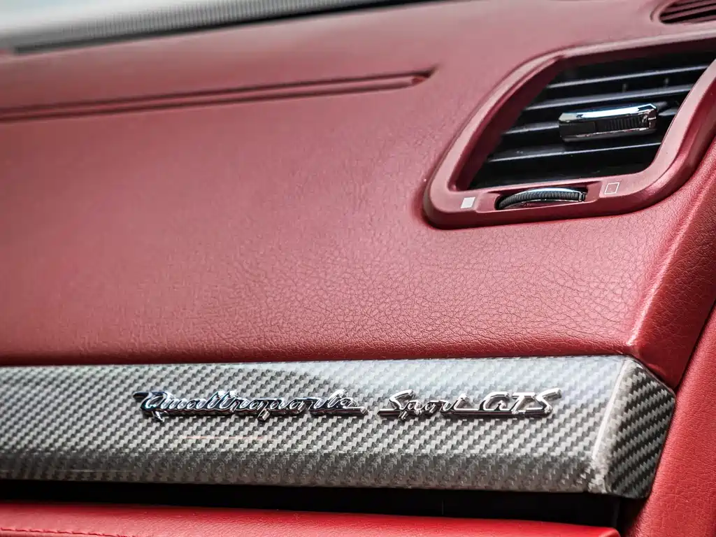 Maserati Quattroporte 2010 — фото 15