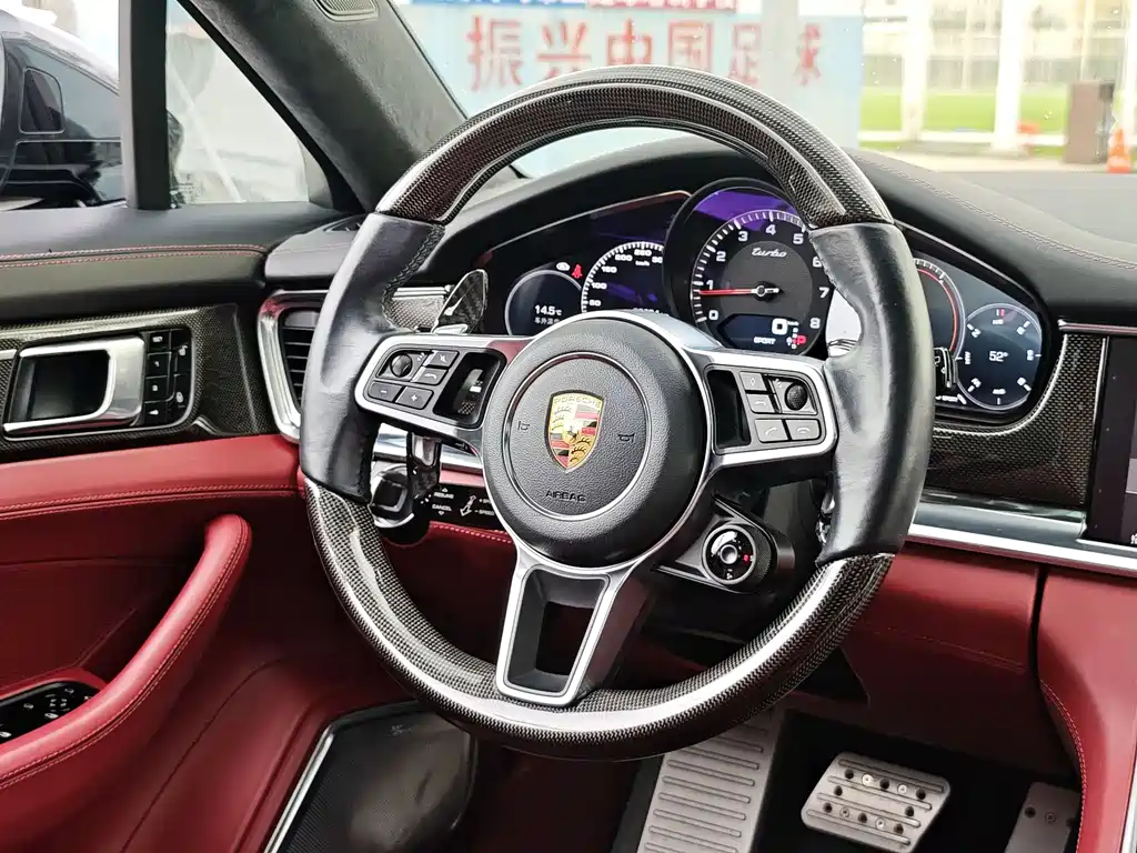Porsche Panamera 2017 — фото 21