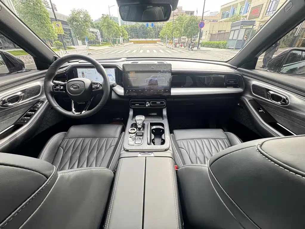 GAC Motor Trumpchi GS8 2023 — фото 7