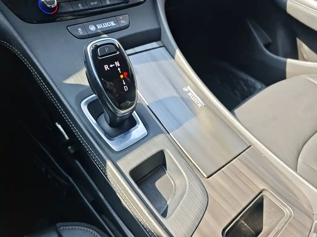 Buick LaCrosse 2022 — фото 19