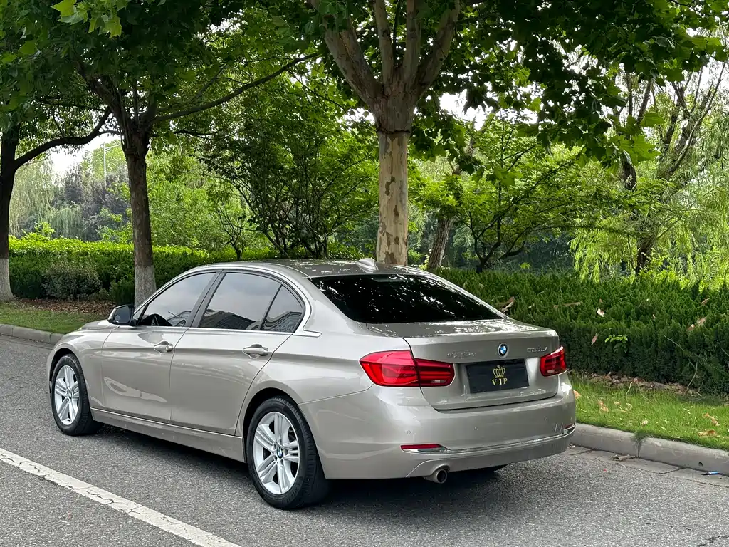 BMW 3 Series 2016 — фото 15