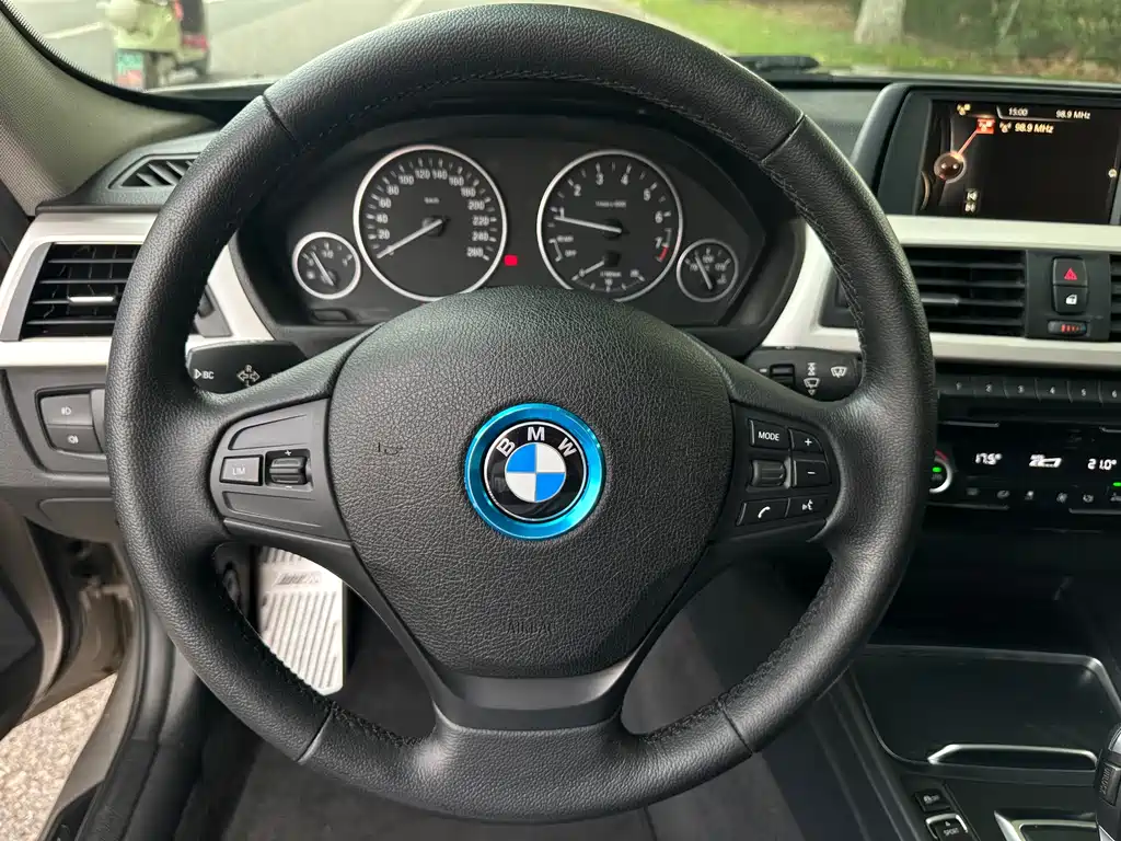 BMW 3 Series 2016