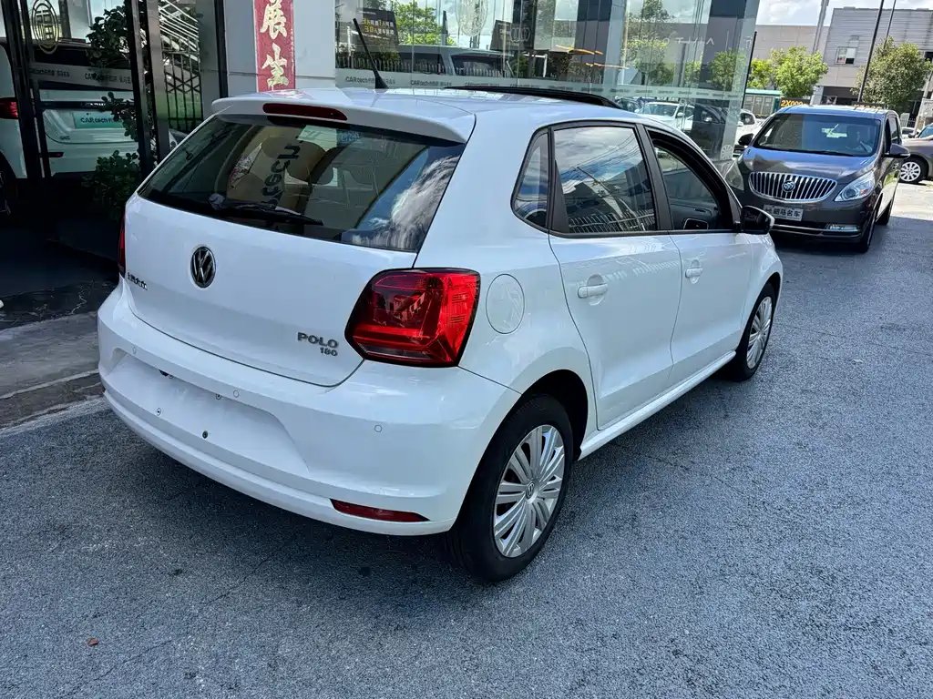 Volkswagen Polo 2018 — фото 10