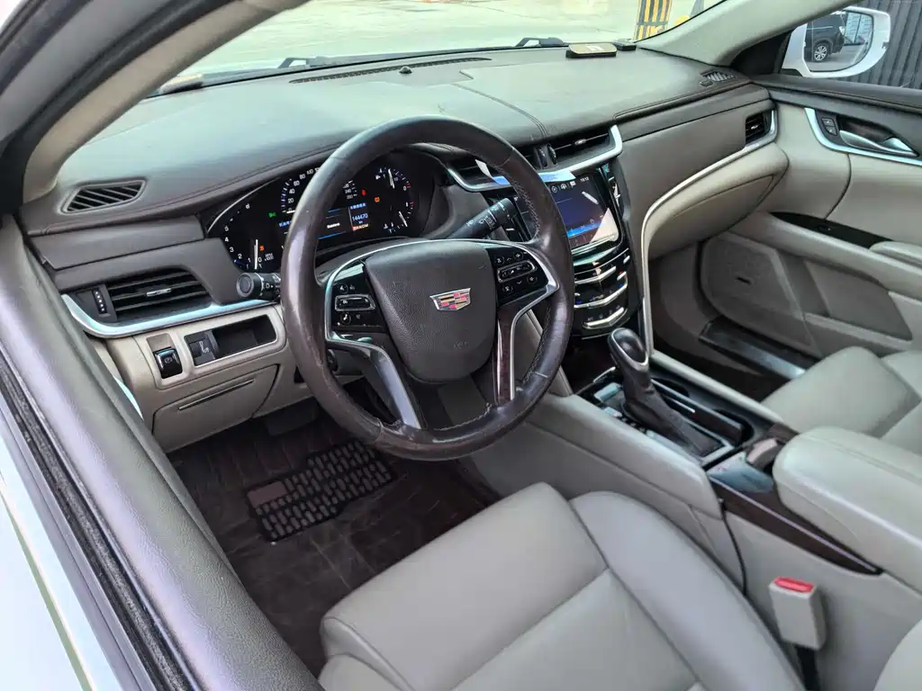 Cadillac XTS 2016 — фото 11