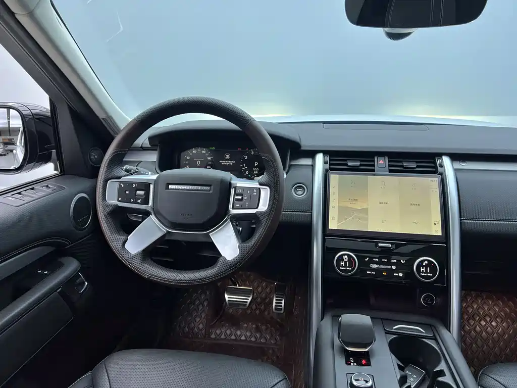Land Rover Discovery 2023 — фото 10