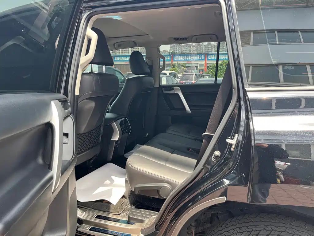 Toyota Prado 2019 — фото 15