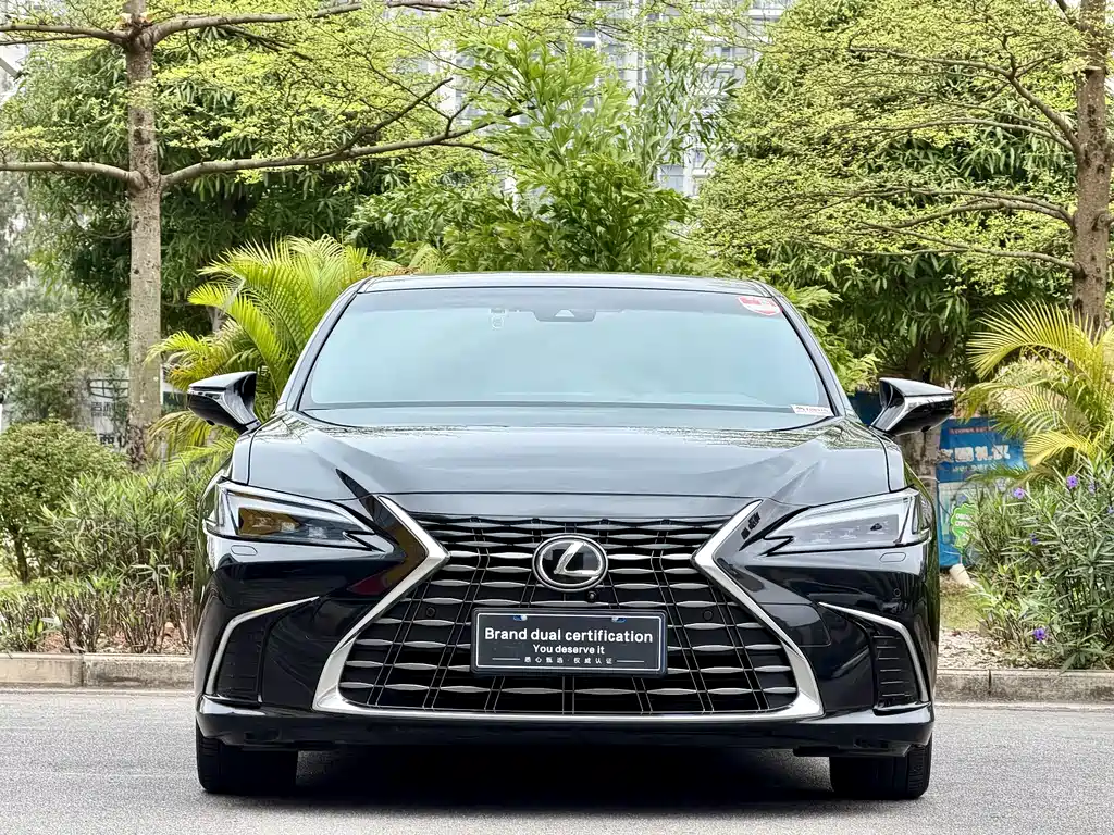 Lexus ES 2025 — фото 2