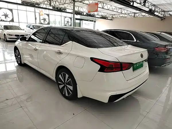 Nissan Teana 2022
