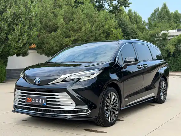 Toyota Sienna 2023