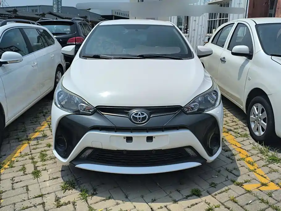 Toyota Yaris L 2019