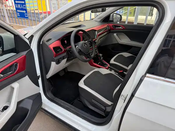 Volkswagen T-Cross 2023