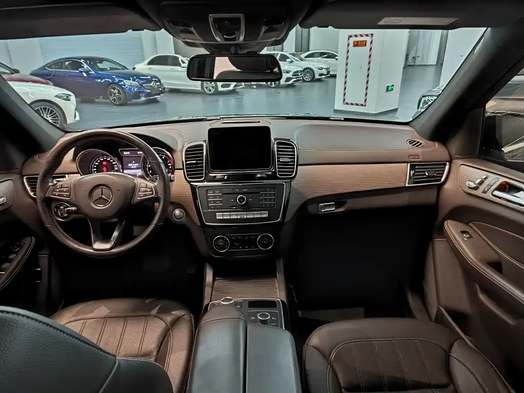 Mercedes-Benz GLE 2018 — фото 12