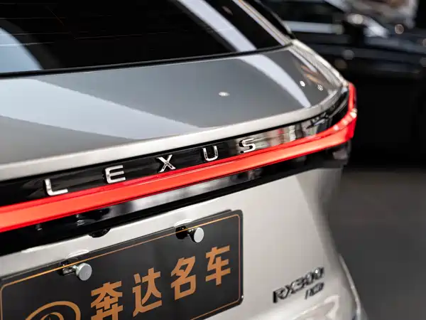 Lexus RX 2025