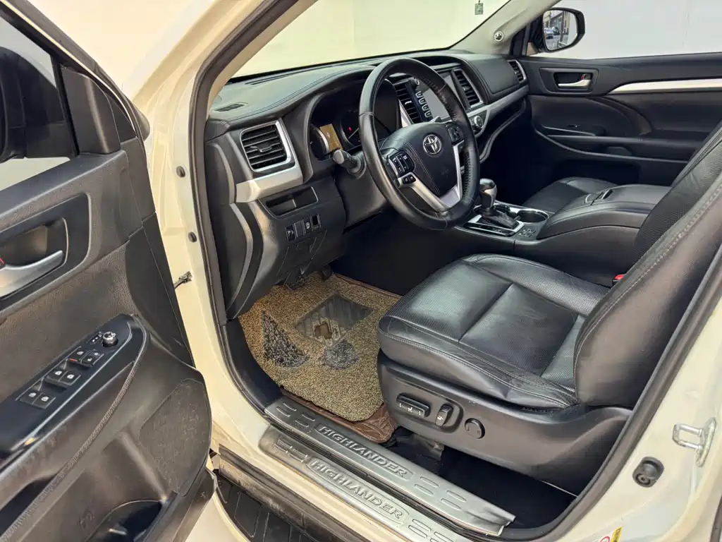 Toyota Highlander 2016