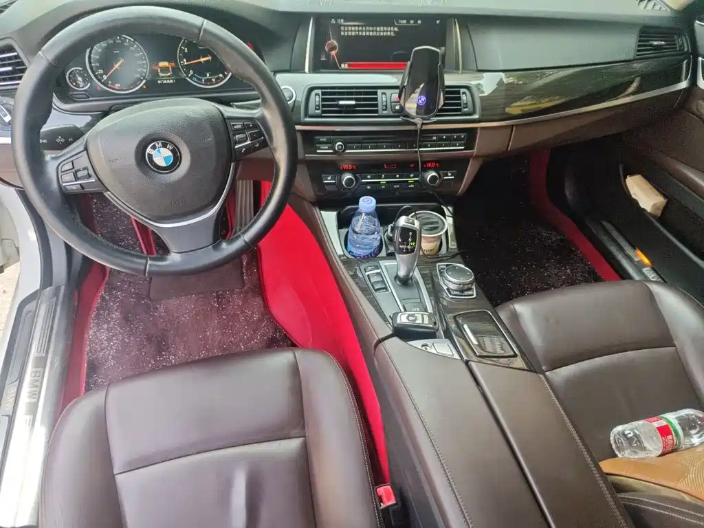 BMW 5 Series 2016 — фото 10