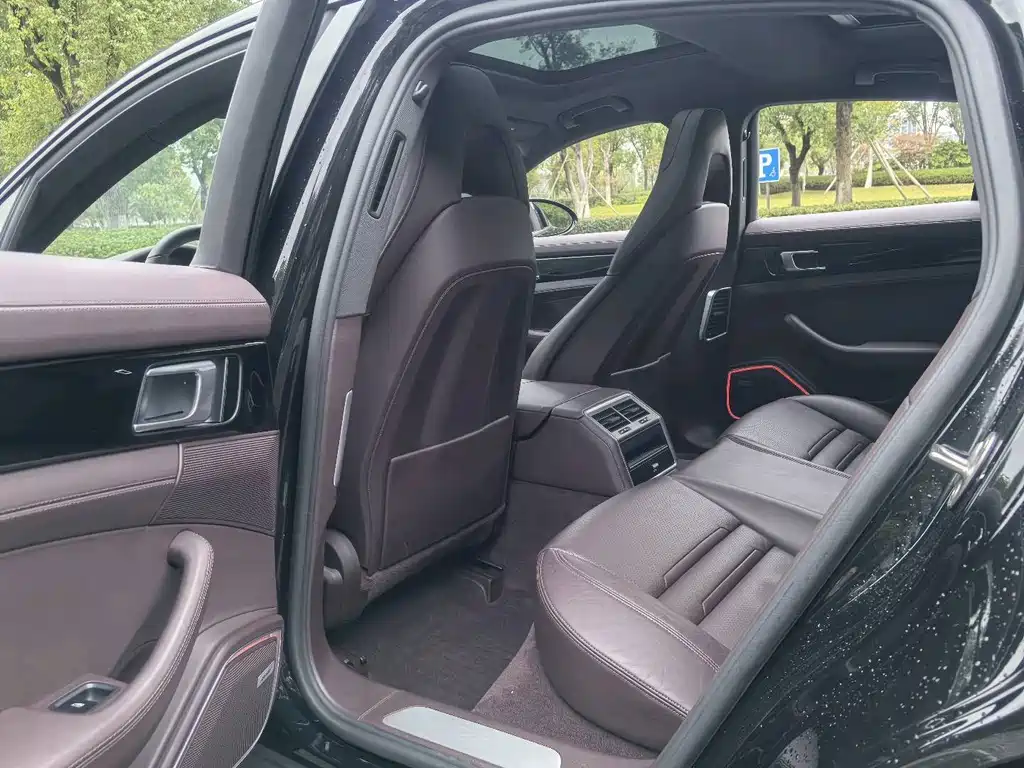 Porsche Panamera 2019