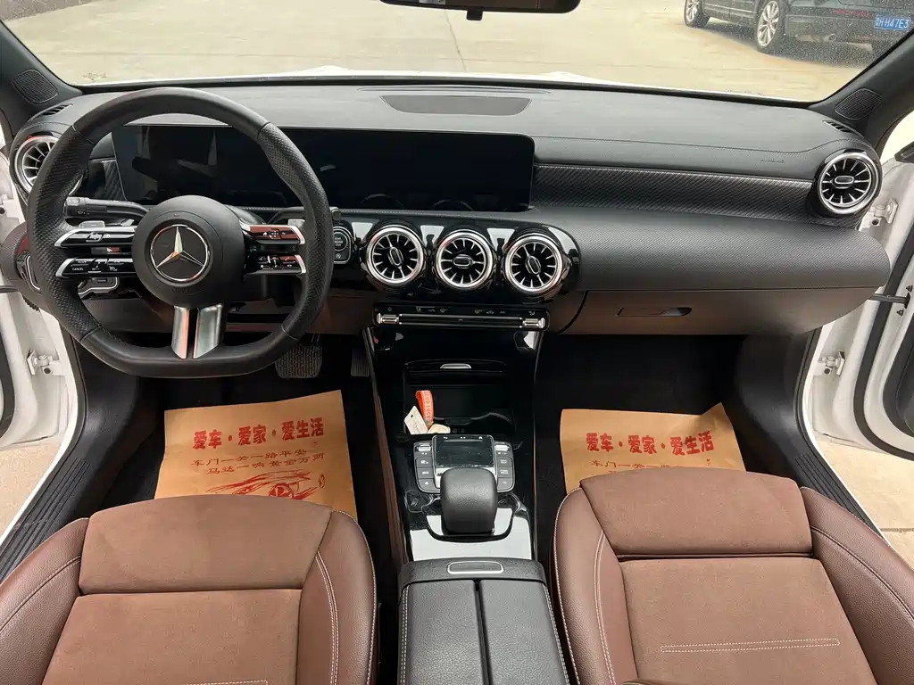Mercedes-Benz A-Class 2023 — фото 9
