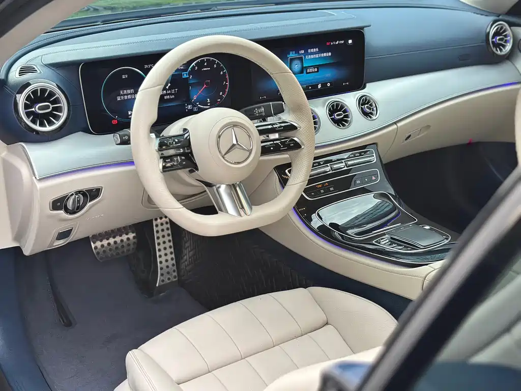 Mercedes-Benz E-Class 2022