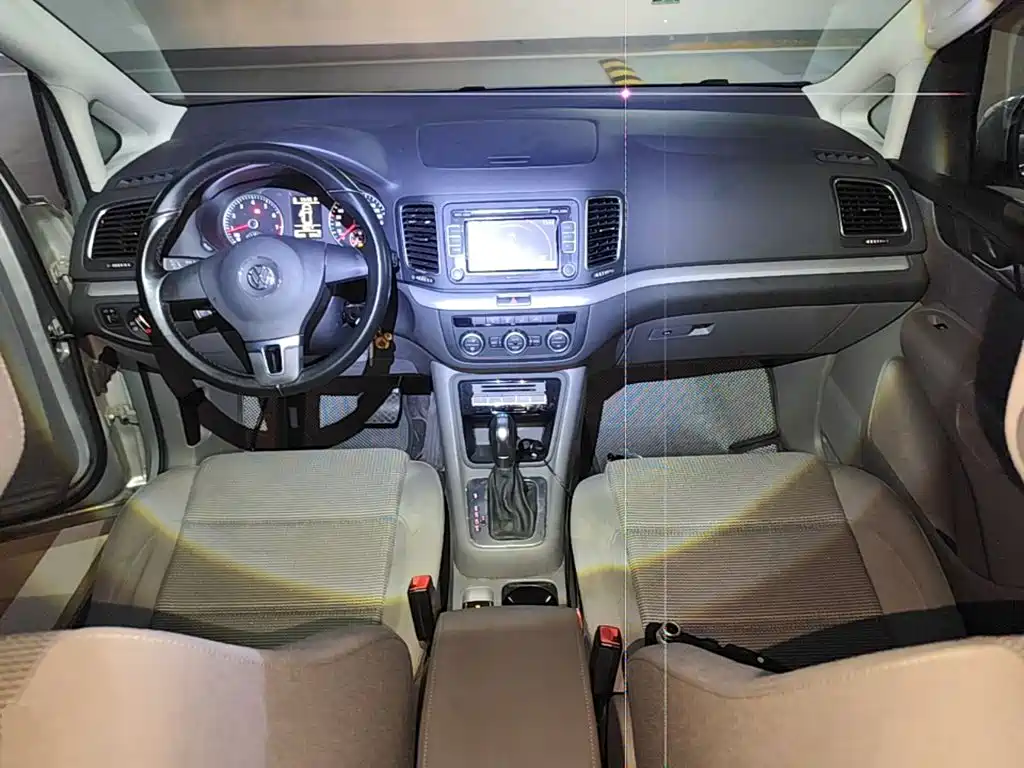 Volkswagen Sharan 2017 — фото 10