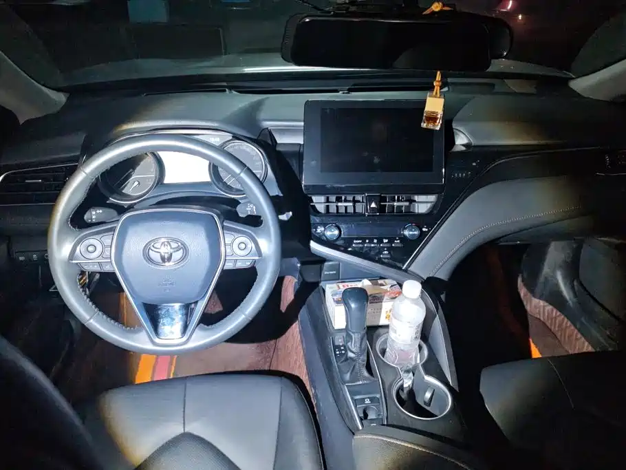 Toyota Camry 2021 — фото 12