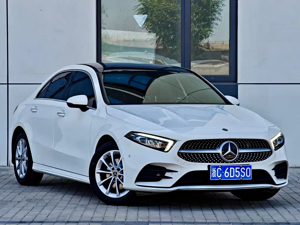 Mercedes-Benz A-Class 2022 — фото 3