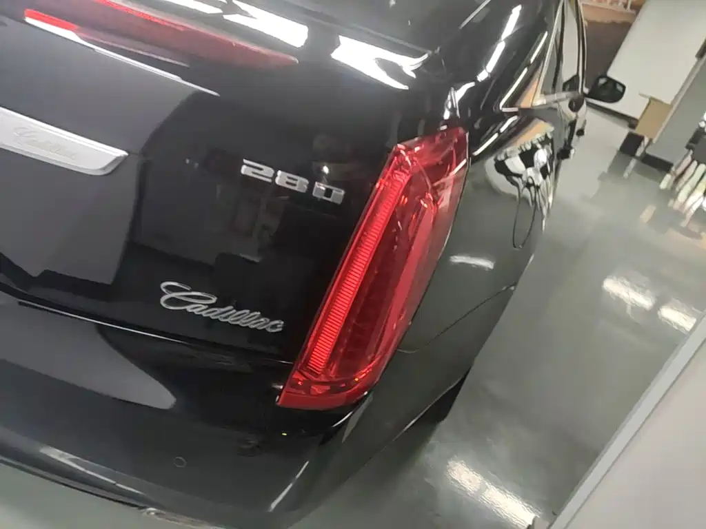 Cadillac XTS 2016 — фото 8