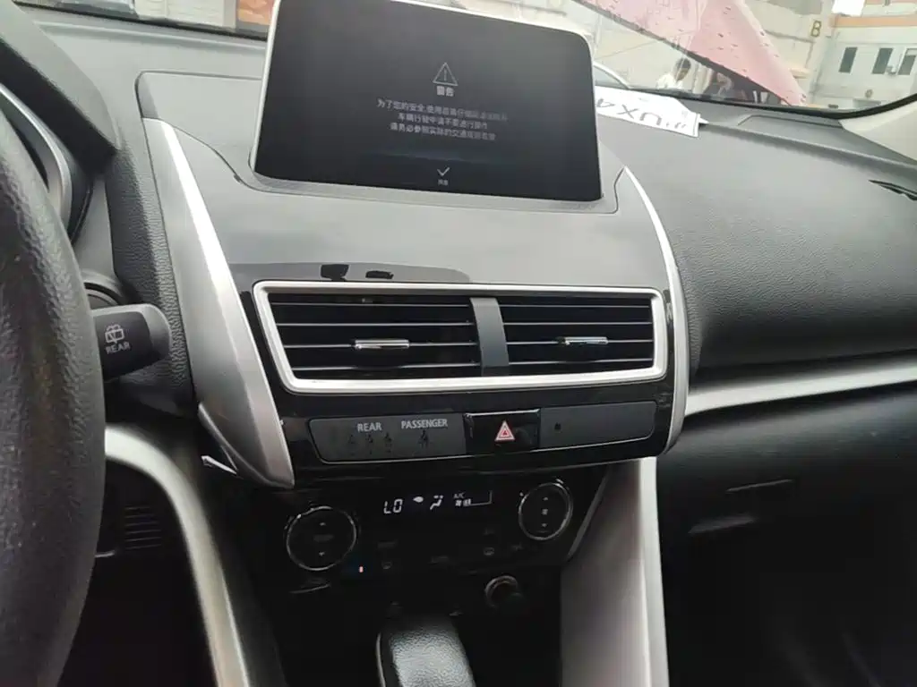 Mitsubishi Eclipse Cross 2019 — фото 13