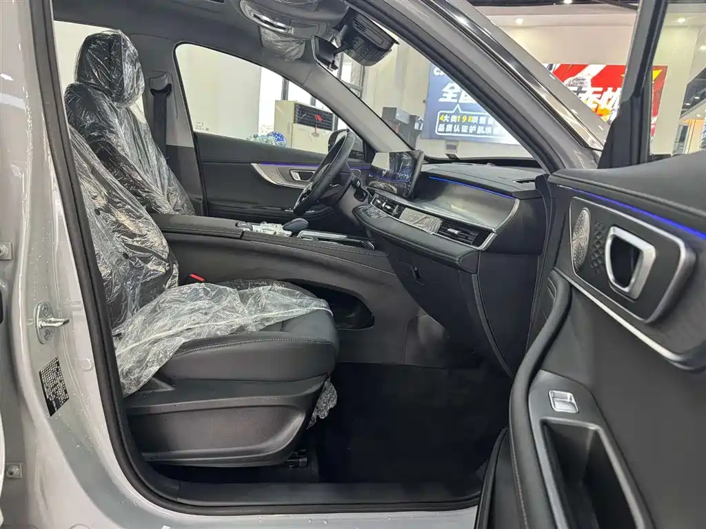 Chery Tiggo 8 PRO NEV 2025 — фото 10