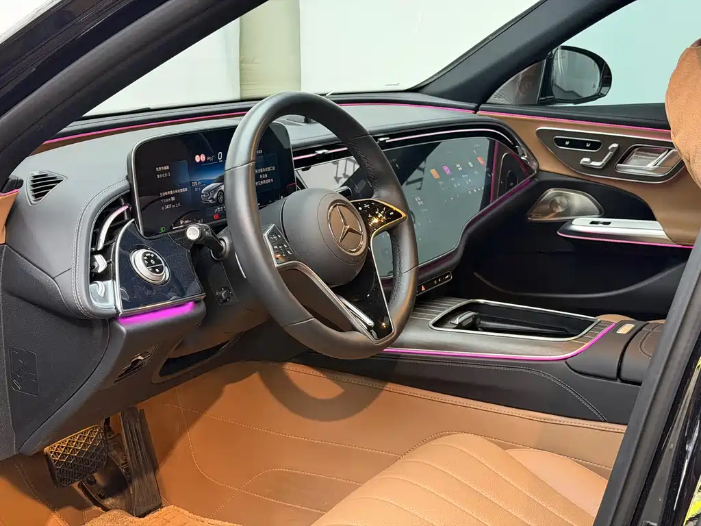 Mercedes-Benz E-Class 2025 — фото 12