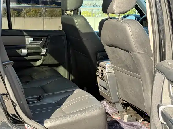 Land Rover Discovery 2015