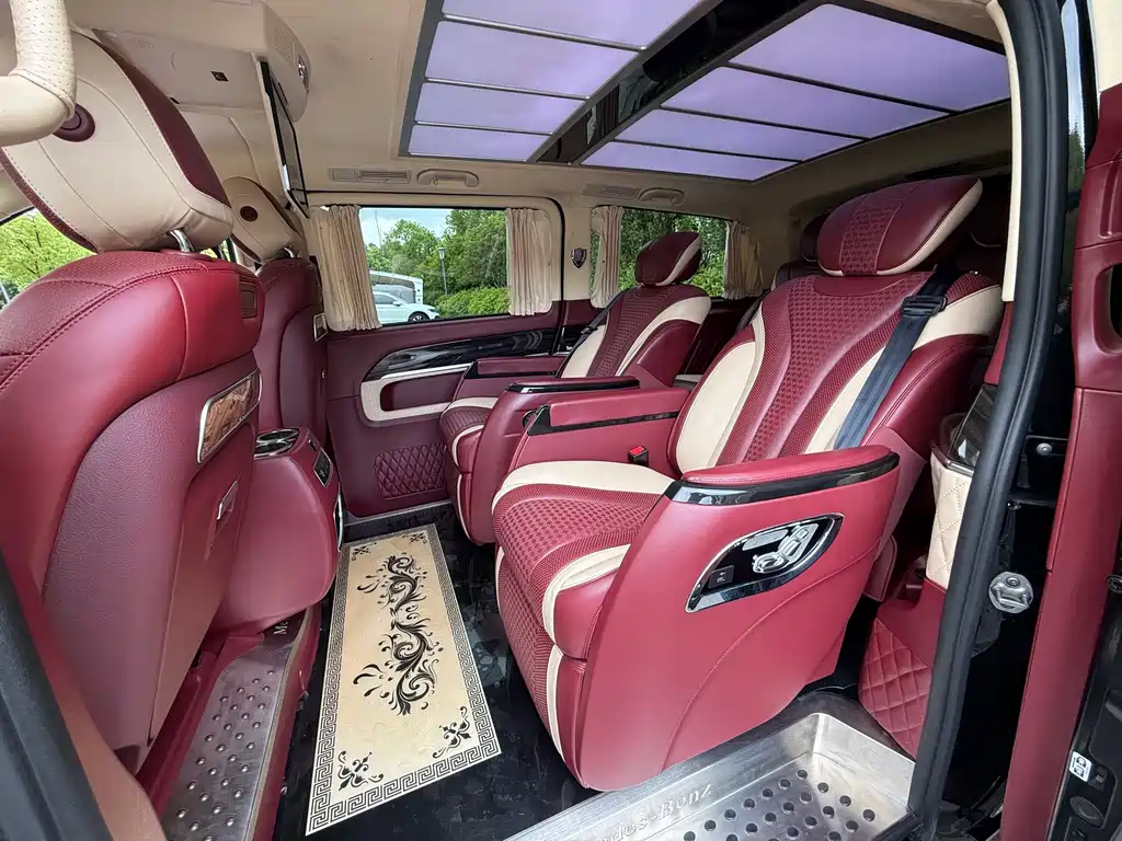 Mercedes-Benz V-Class 2020 — фото 10