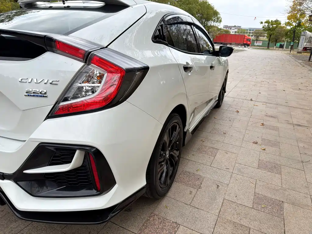 Honda Civic 2020 — фото 19