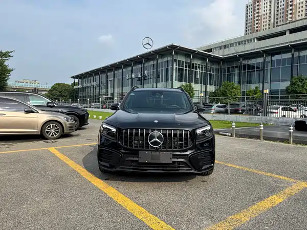Mercedes-Benz GLB AMG 2026