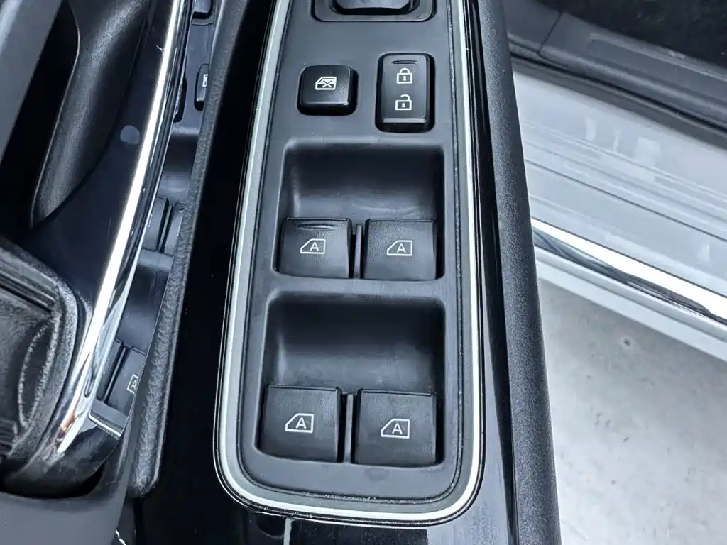 Mitsubishi Outlander 2021 — фото 17