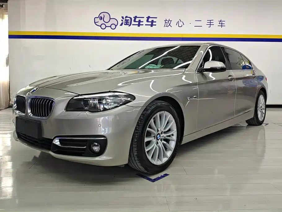 BMW 5 Series 2016 — фото 1