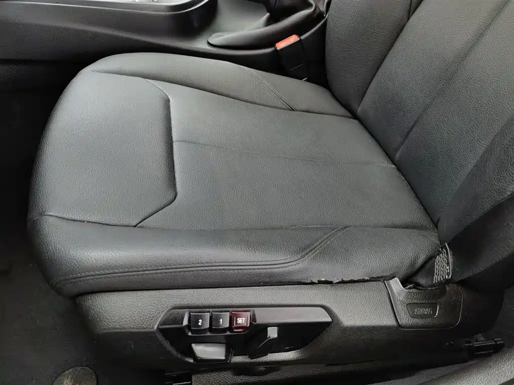 BMW 3 Series 2015 — фото 20