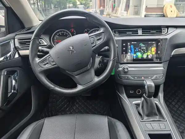 Peugeot 408 2015