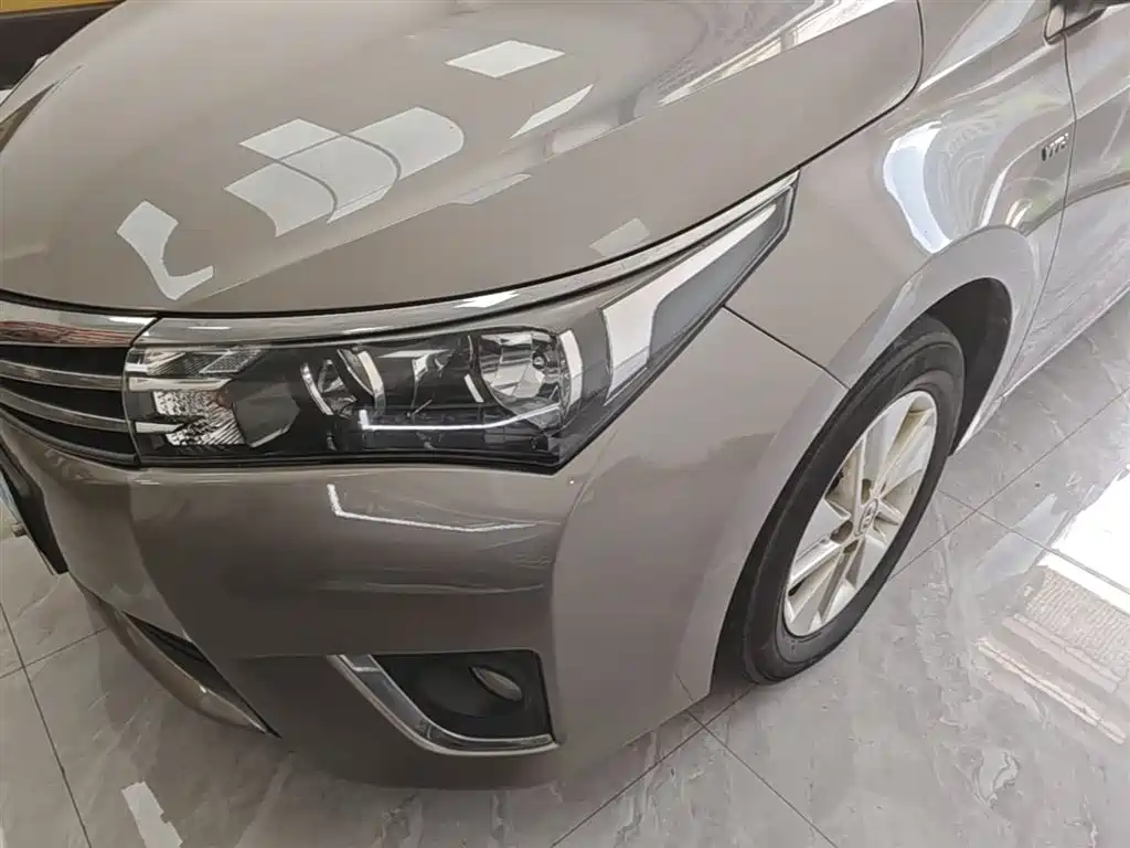 Toyota Corolla 2014 — фото 24