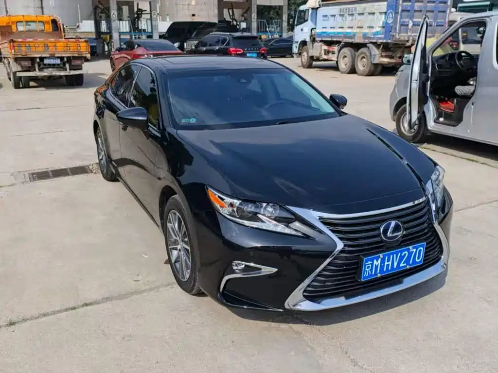 Lexus ES 2016