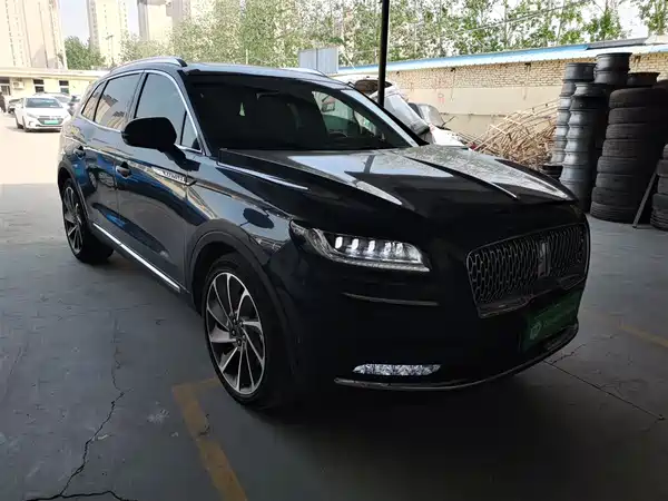 Lincoln Nautilus 2021