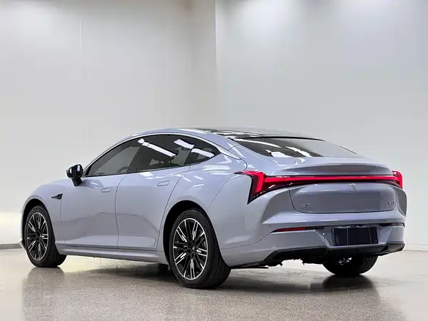 Neta S 2023
